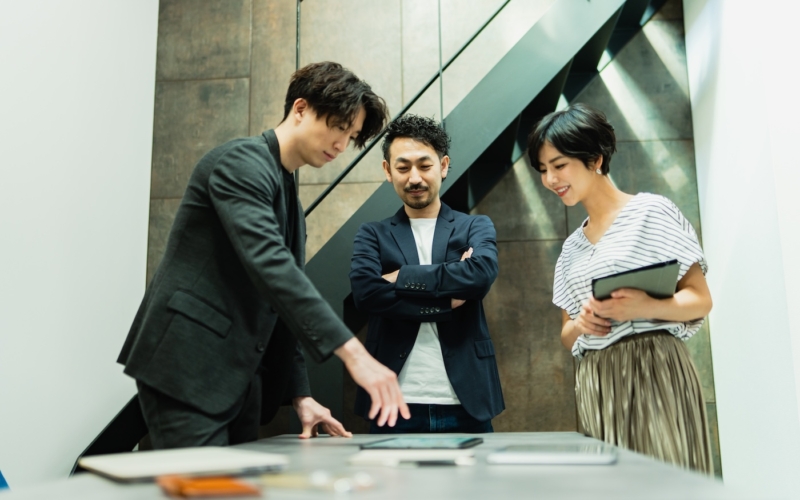 サービス紹介資料のデザイン完全攻略ガイド｜成約率を高める構成と見せ方